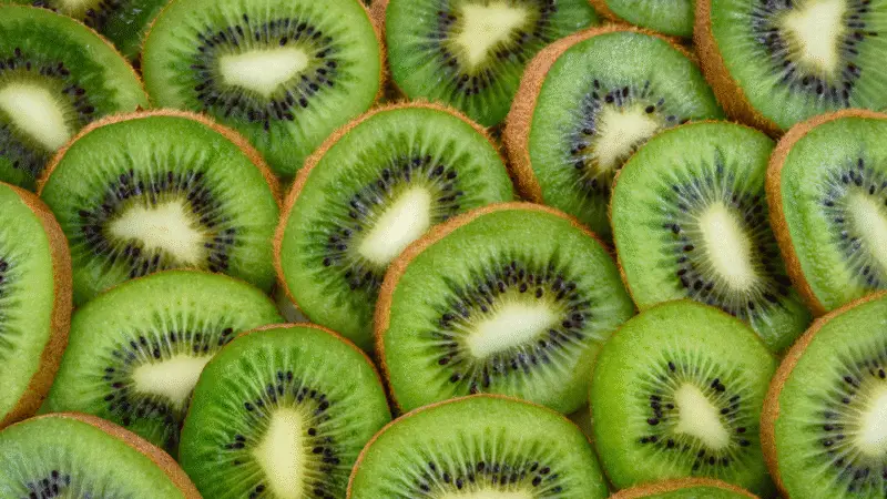 Kiwi é bom para diabetes? 5 benefícios que pouca gente conhece!